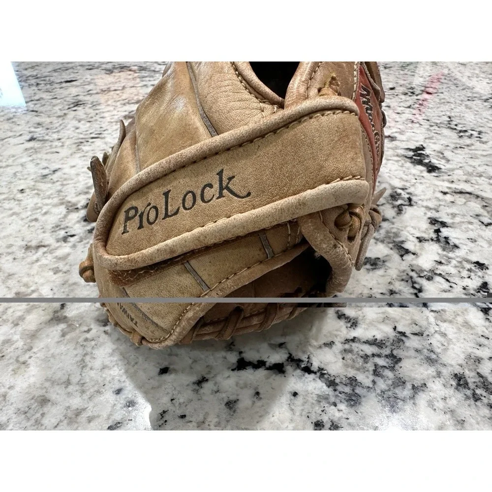 Vintage 1970s MacGregor OF4‎ Baseball Glove 12.5